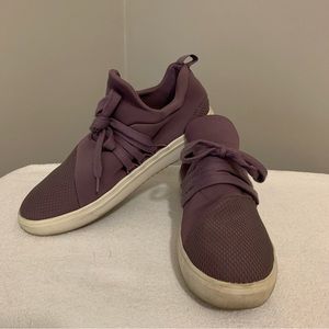 Steve Madden Lancer Sneakers Size 10M Lavender